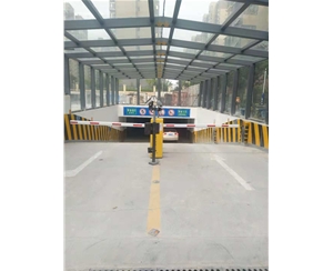 找小區(qū)智能車(chē)牌識(shí)別系統(tǒng)，選濟(jì)南冠宇道閘廠家